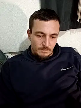 mayk18cm online show from December 13, 2025, 9:53 pm