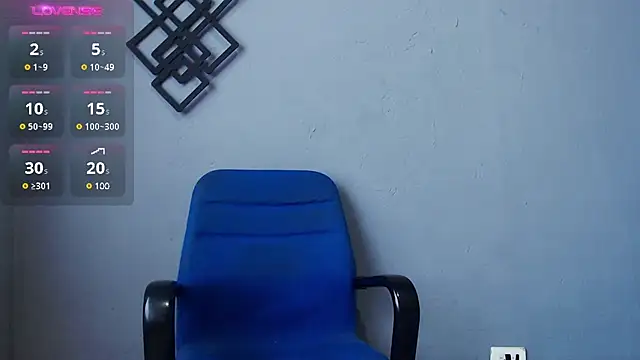 Snapshot of blue_violette_ chatting on January 24, 2025, 8:00 pm blue violette online show from January 24, 2025, 8:00 pm