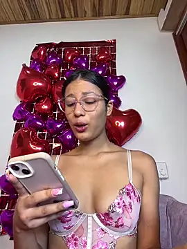 Snapshot of Valentinabaker chatting on February 17, 2025, 10:40 am Valentinabaker online show from February 17, 2025, 10:40 am