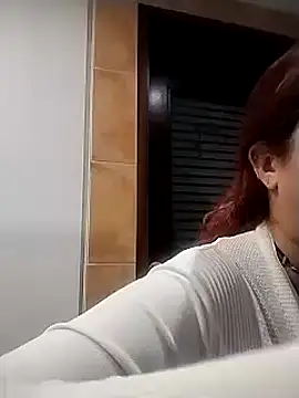 Snapshot of AriaRusso chatting on February 13, 2025, 12:35 am AriaRusso online show from February 13, 2025, 12:35 am