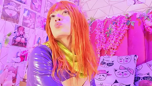 Alicebenett online show from October 18, 2025, 9:04 pm