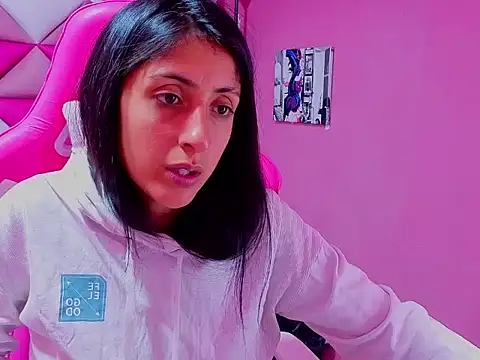 Cameron cutte online show from October 4, 2025, 2:53 am