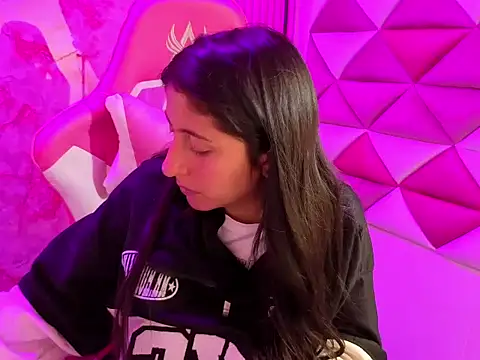 Cameron cutte online show from February 22, 2026, 3:40 am