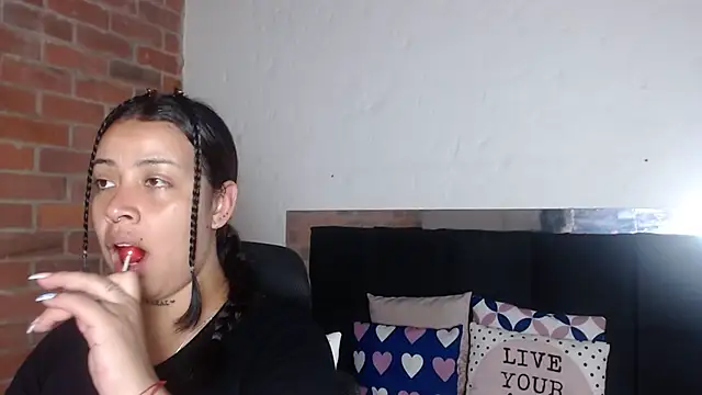 salome  hills1 online show from March 28, 2026, 8:41 pm