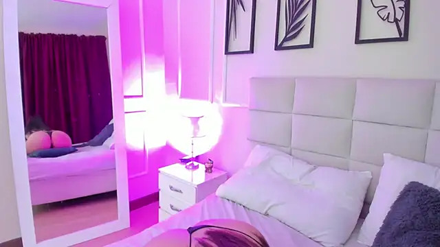 Snapshot of Alisa__walker chatting on January 21, 2025, 12:25 am Alisa walker online show from January 21, 2025, 12:25 am