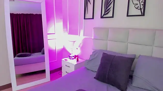 Snapshot of Alisa__walker chatting on March 11, 2025, 11:37 pm Alisa walker online show from March 11, 2025, 11:37 pm