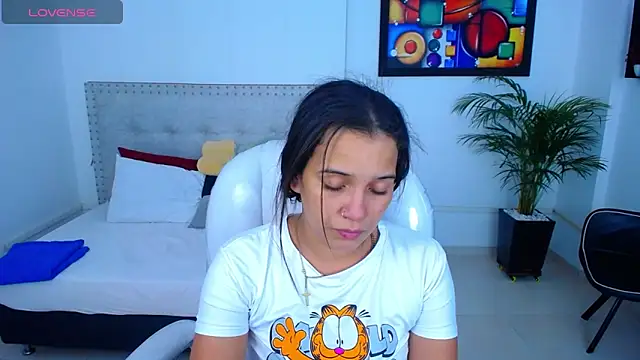 Chiqui milk  online show from January 13, 2025, 6:27 pm