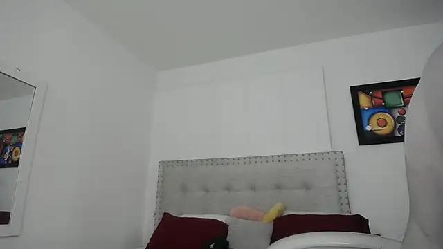 Chiqui milk  online show from January 17, 2025, 6:54 pm