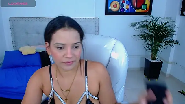 Chiqui milk  online show from January 21, 2025, 9:04 pm