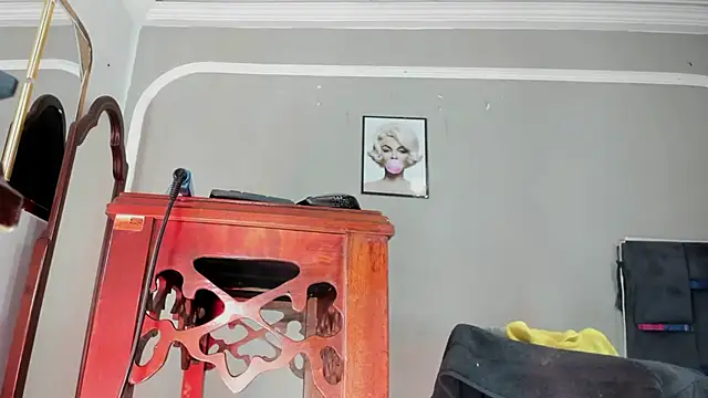 Jimena Grey online show from January 12, 2026, 2:39 am