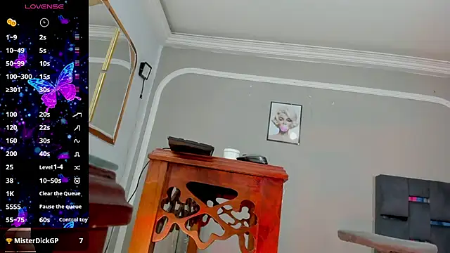 Snapshot of Jimena_Grey chatting on May 6, 2026, 7:35 am Jimena Grey online show from May 6, 2026, 7:35 am