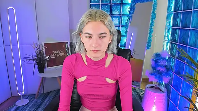 Mia Cheers online show from December 16, 2024, 1:54 pm