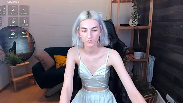 Mia Cheers online show from September 8, 2025, 4:50 pm