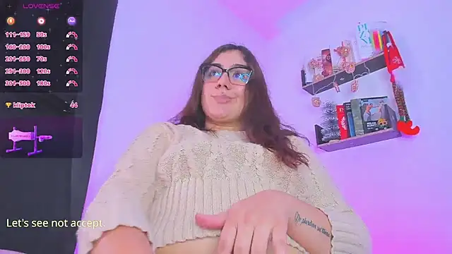 isarhodes  online show from December 16, 2024, 11:07 pm