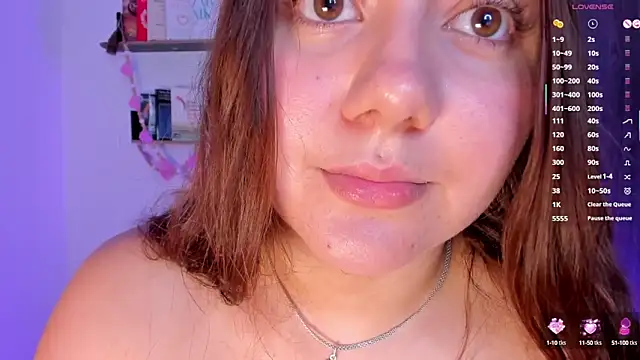 isarhodes  online show from October 14, 2025, 10:32 pm