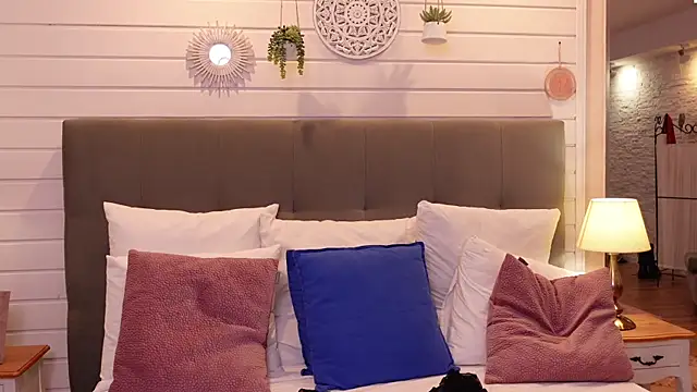 LinaReese online show from January 18, 2025, 10:39 am