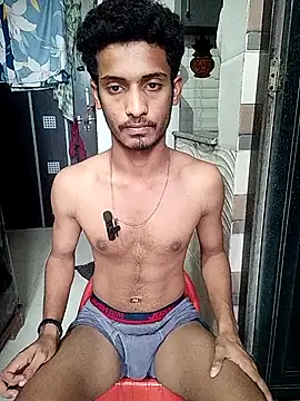 curlyhairboy  online show from October 6, 2025, 8:56 am