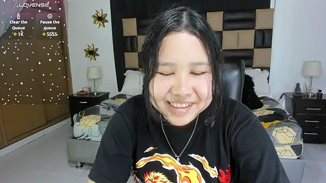 BonnyDelux online show from February 1, 2025, 4:33 pm