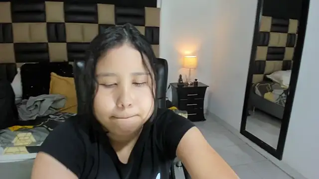 BonnyDelux online show from February 10, 2025, 9:36 pm