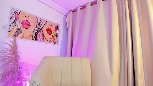 SkiinnyAna online show from April 10, 2026, 7:40 pm