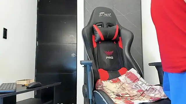 sergiio mesa27 online show from December 28, 2024, 12:15 am