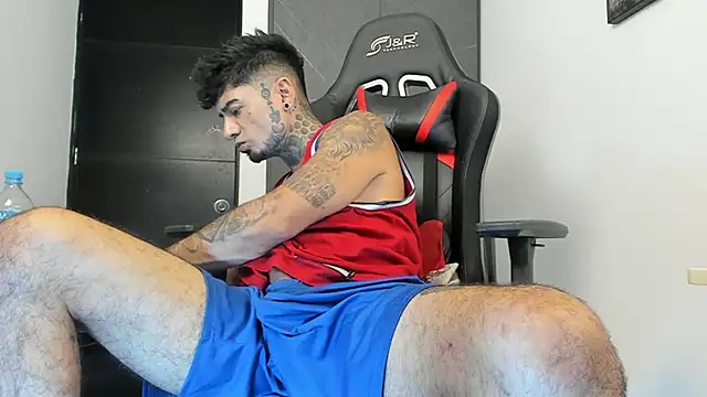 sergiio mesa27 online show from January 9, 2025, 3:55 pm