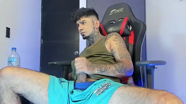 sergiio mesa27 online show from January 21, 2025, 2:59 pm