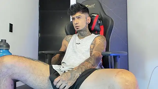 sergiio mesa27 online show from January 26, 2025, 1:58 pm