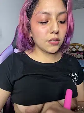 PurpleHaze17 online show from December 11, 2024, 6:20 pm