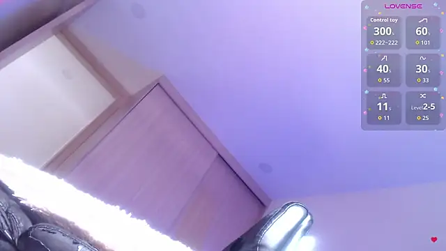 ELEKTRAMOON online show from April 5, 2026, 6:16 pm