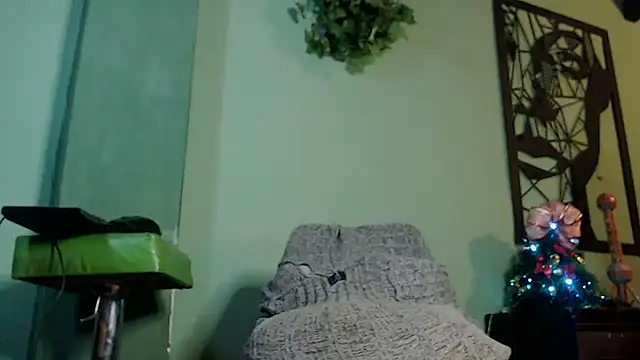 thirstymoonxx online show from December 20, 2024, 1:36 am