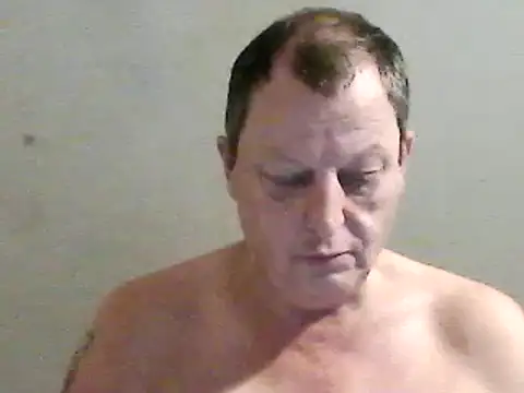 chubbybear2cum online show from December 8, 2024, 11:08 pm