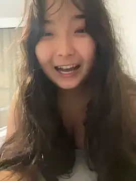 cutie mio online show from December 16, 2024, 6:05 pm