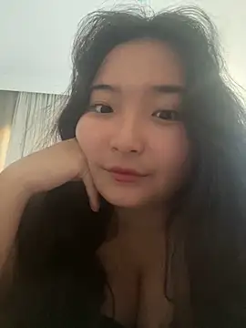 cutie mio online show from December 22, 2024, 12:38 pm