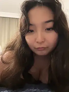 cutie mio online show from December 29, 2024, 7:22 pm