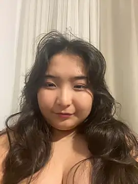 cutie mio online show from February 14, 2025, 6:51 pm