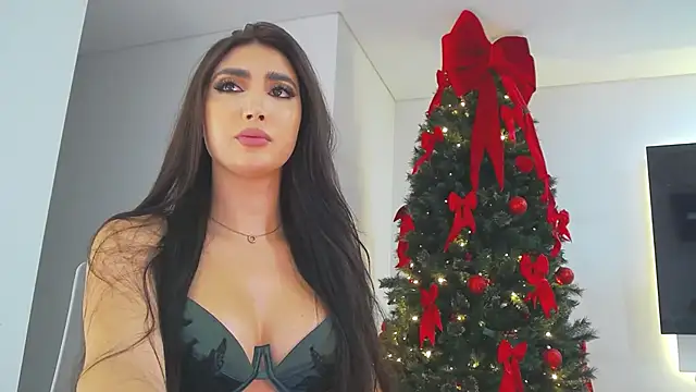 Snapshot of _BellaDonna_ chatting on December 11, 2024, 1:37 am BellaDonna online show from December 11, 2024, 1:37 am