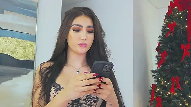 Snapshot of _BellaDonna_ chatting on December 21, 2024, 2:09 am BellaDonna online show from December 21, 2024, 2:09 am