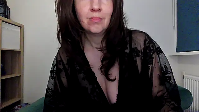 Ella Next Door online show from December 19, 2025, 7:54 pm