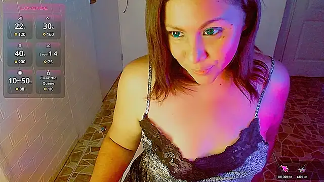 Snapshot of Camil2025 chatting on January 12, 2025, 5:24 am Camil2025 online show from January 12, 2025, 5:24 am