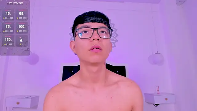 CodyTwink online show from November 24, 2025, 2:50 pm