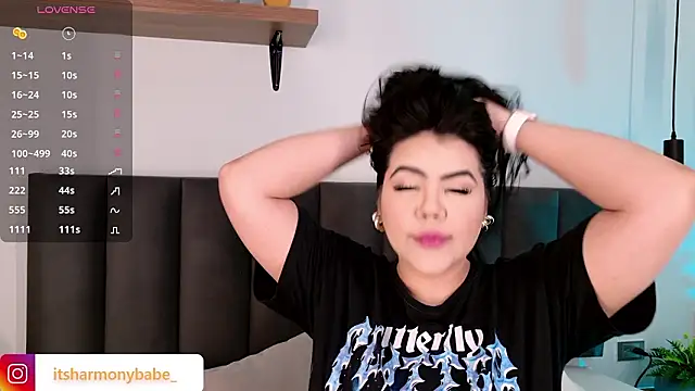 Harmonybabe  online show from February 2, 2026, 7:56 pm