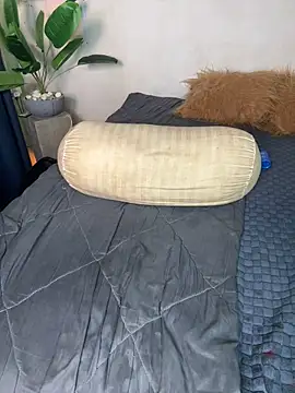 Cinderella-98 online show from February 17, 2025, 6:26 pm