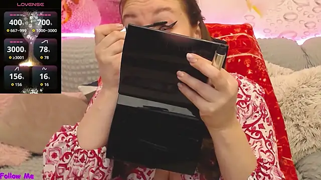 Nataly cute online show from December 5, 2025, 8:05 pm