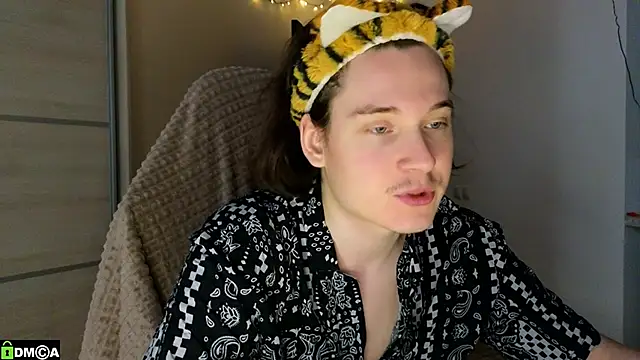 Snapshot of MoreRealAlex chatting on February 6, 2026, 10:29 am MoreRealAlex online show from February 6, 2026, 10:29 am