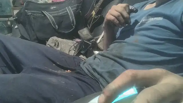 robeaulieu02 online show from October 12, 2025, 2:27 pm