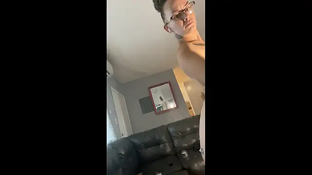 caliisno online show from November 6, 2025, 7:26 pm