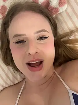 Snapshot of charmillebr chatting on February 8, 2025, 4:47 am charmillebr online show from February 8, 2025, 4:47 am