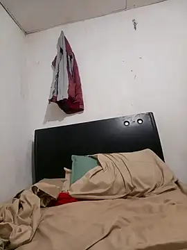 Snapshot of Boypolla11 chatting on December 17, 2024, 7:07 am Boypolla11 online show from December 17, 2024, 7:07 am