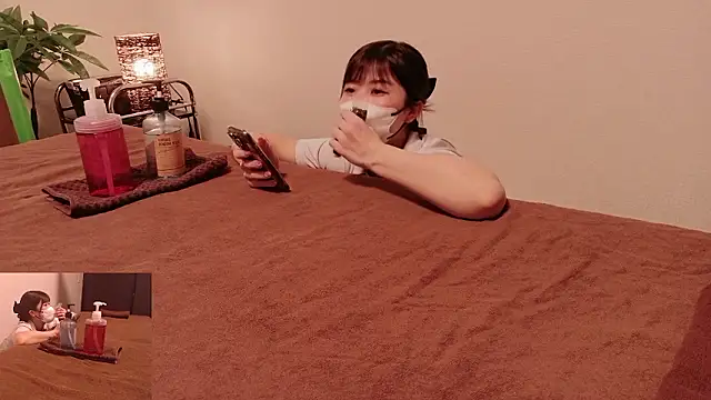 Snapshot of ManaMi-maru chatting on February 3, 2026, 12:43 pm ManaMi-maru online show from February 3, 2026, 12:43 pm